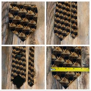 KOLTE Italy Tie
Excellent Used Condition (EUC)